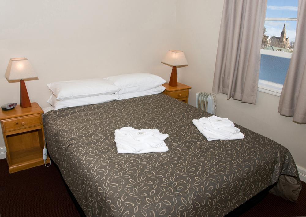 The Alpine Hotel Cooma Room photo